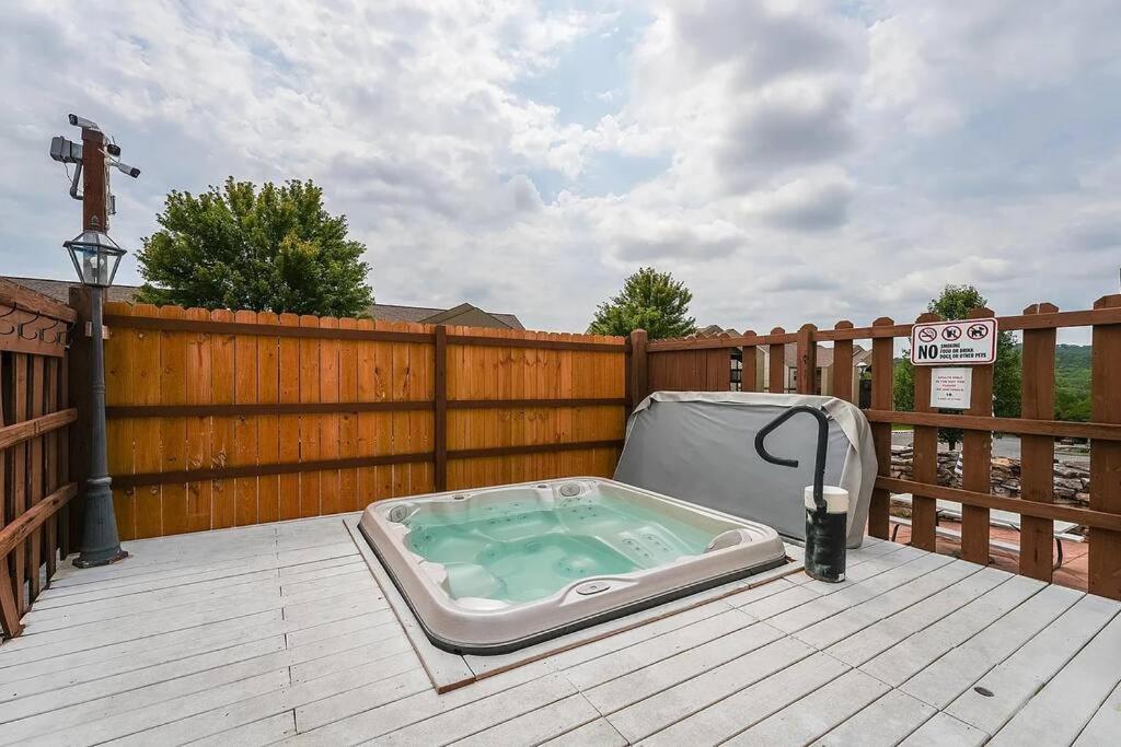 Modern Comfort: Updated Cozy Condo In Indian Point Branson Zewnętrze zdjęcie