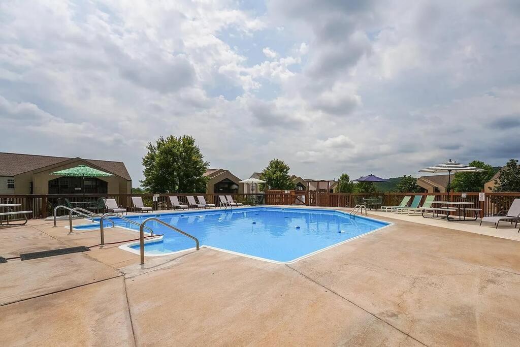 Modern Comfort: Updated Cozy Condo In Indian Point Branson Zewnętrze zdjęcie